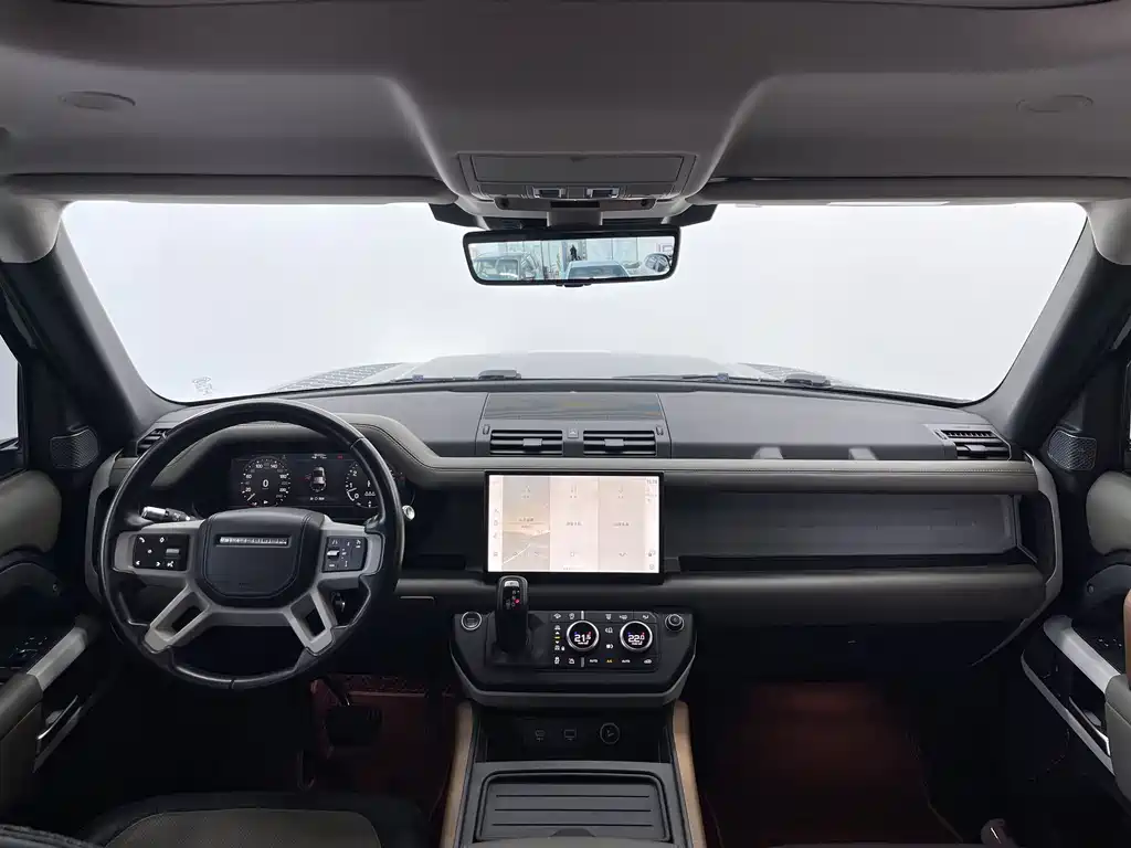 Land Rover Defender 2021 — фото 13
