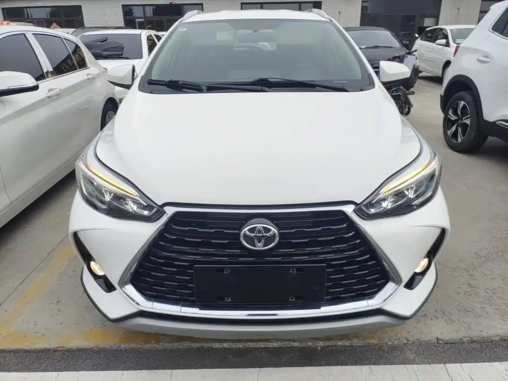 Toyota Yaris L 2021