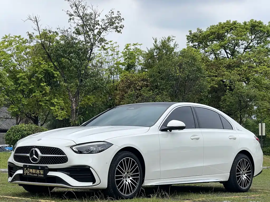 Mercedes-Benz C-Class 2024