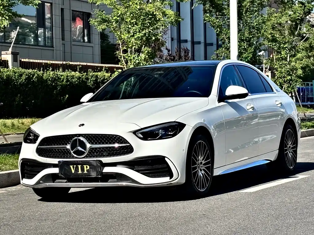 Mercedes-Benz C-Class 2024