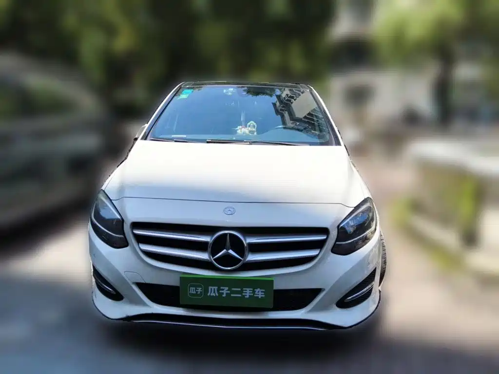 Mercedes-Benz B-Class 2016 — фото 24