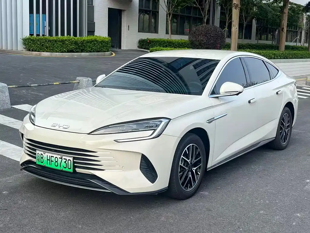 BYD Seal 07 DM-i 2025