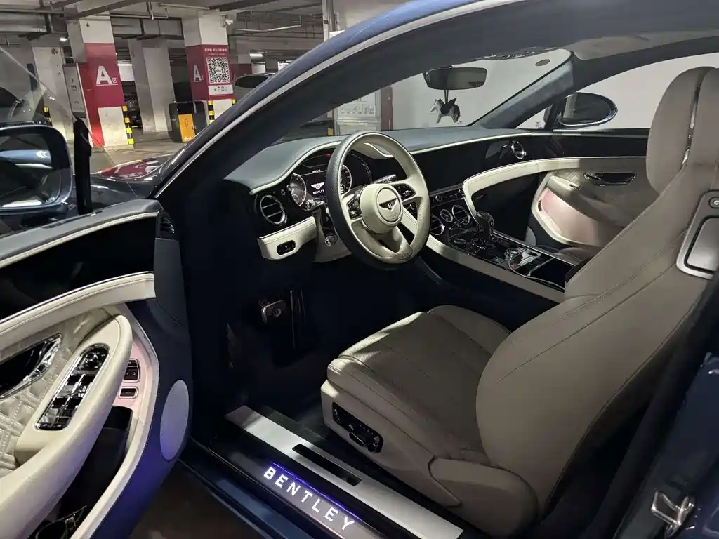 Bentley Continental 2022