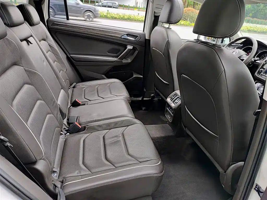 Volkswagen Tiguan L 2017 — фото 11