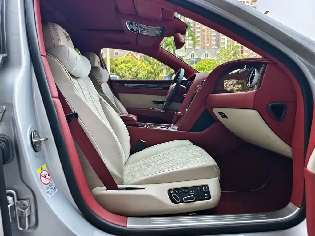 Bentley Flying Spur 2016 — фото 12