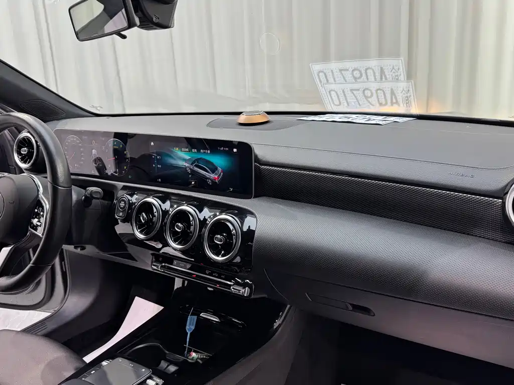 Mercedes-Benz A-Class 2020 — фото 13