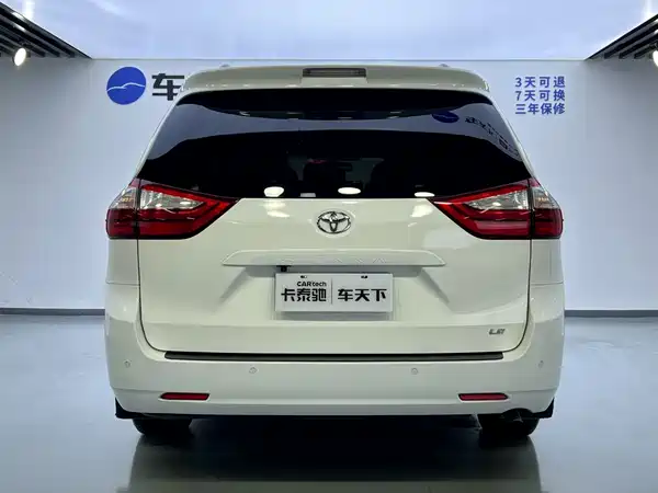 Toyota Sienna 2015