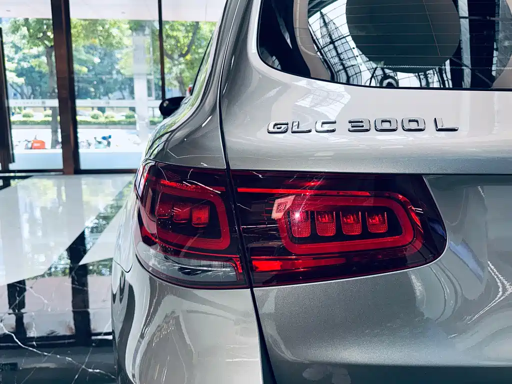 Mercedes-Benz GLC 2021 — фото 11