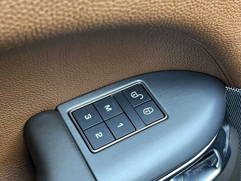 Land Rover Sport 2019 — фото 11