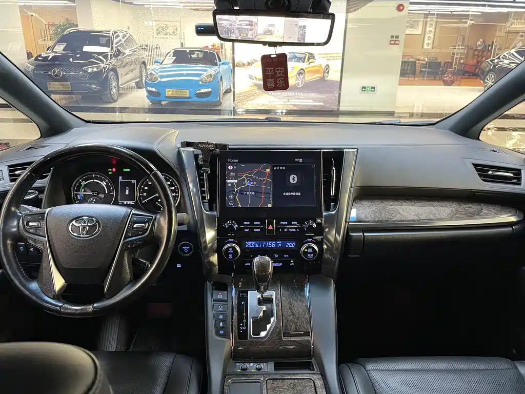 Toyota Vellfire 2020 — фото 9