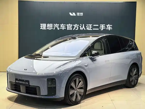 Li Auto i8 2025