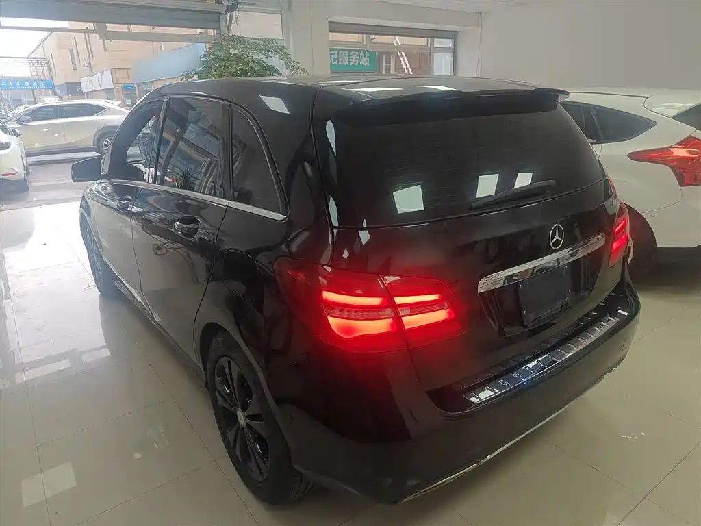 Mercedes-Benz B-Class 2015 — фото 23