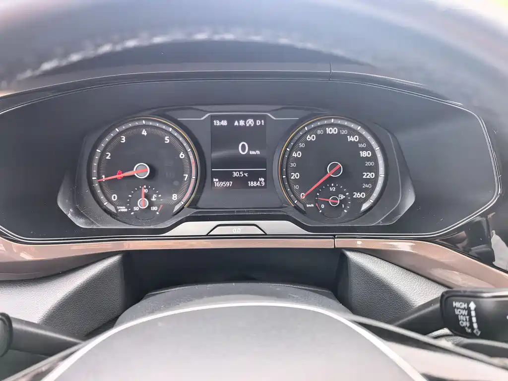 Volkswagen Tharu 2019