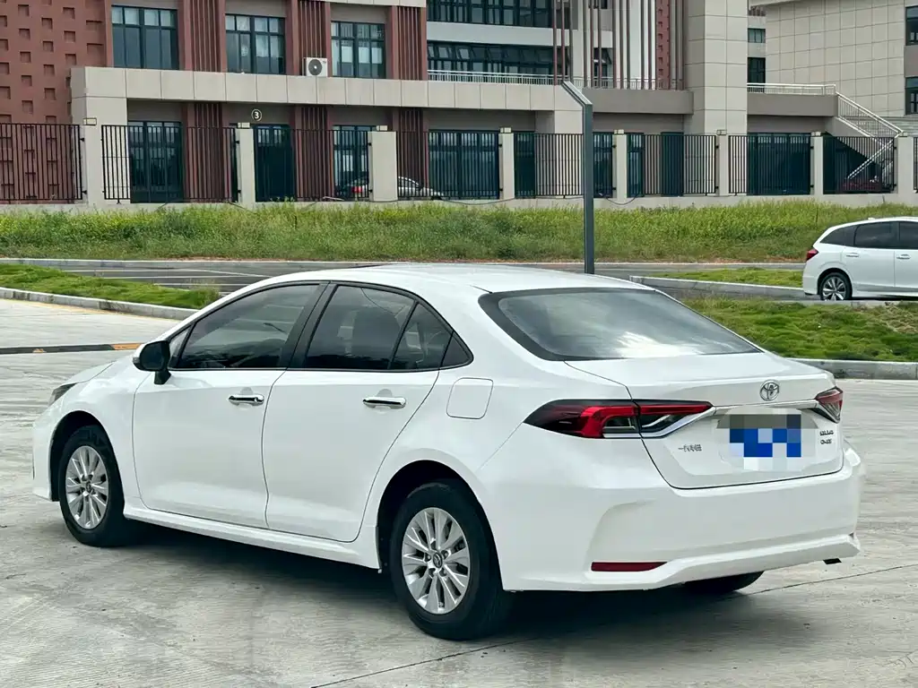 Toyota Corolla 2020 — фото 7