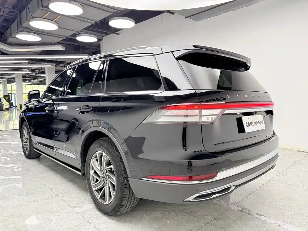 Lincoln Aviator 2023 — фото 13