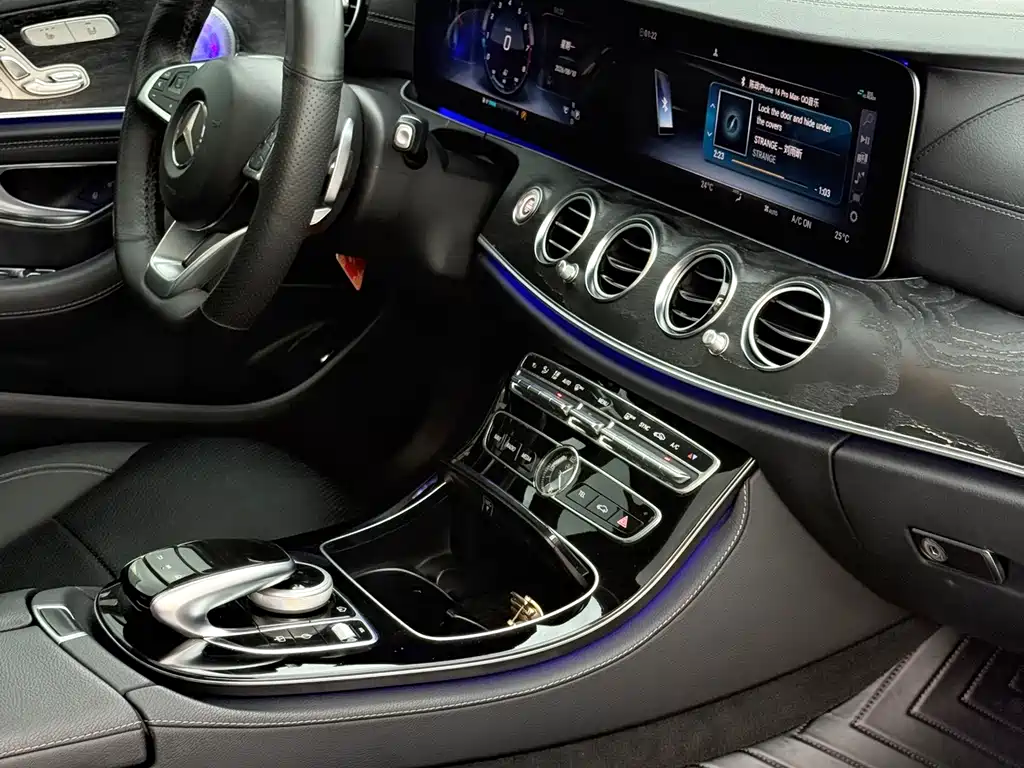 Mercedes-Benz E-Class 2018 — фото 20