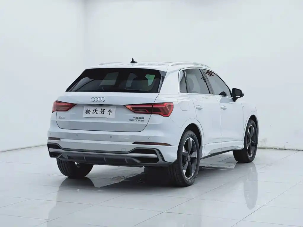 Audi Q3 2020 — фото 31