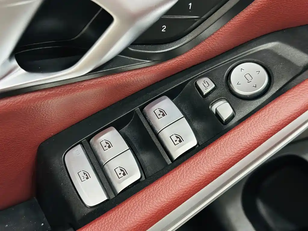 BMW 3 Series 2023 — фото 15