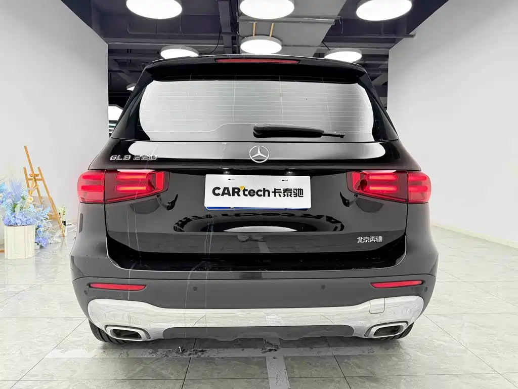Mercedes-Benz GLB 2024