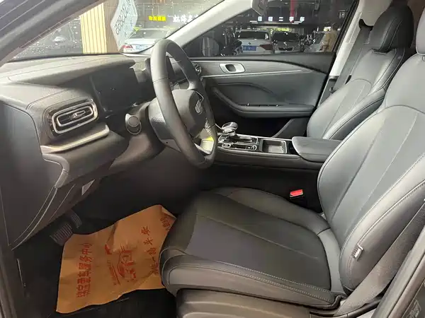 Geely Emgrand 2026