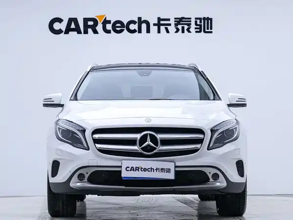 Mercedes-Benz GLA 2015