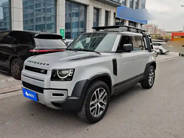 Land Rover Defender 2022