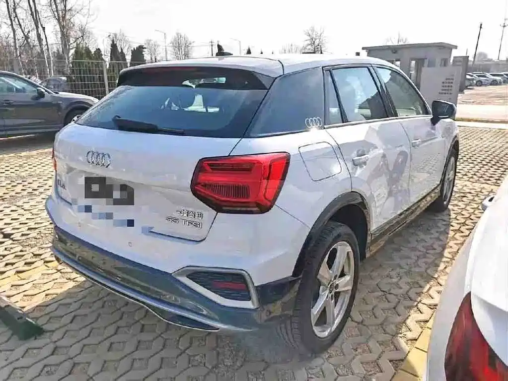 Audi Q2L 2022