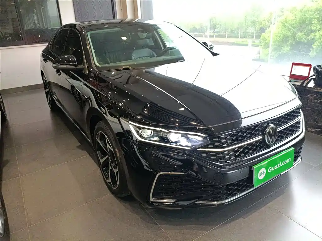 Volkswagen Passat 2023 — фото 22