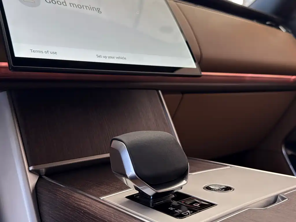 Land Rover Range Rover 2025 — фото 10