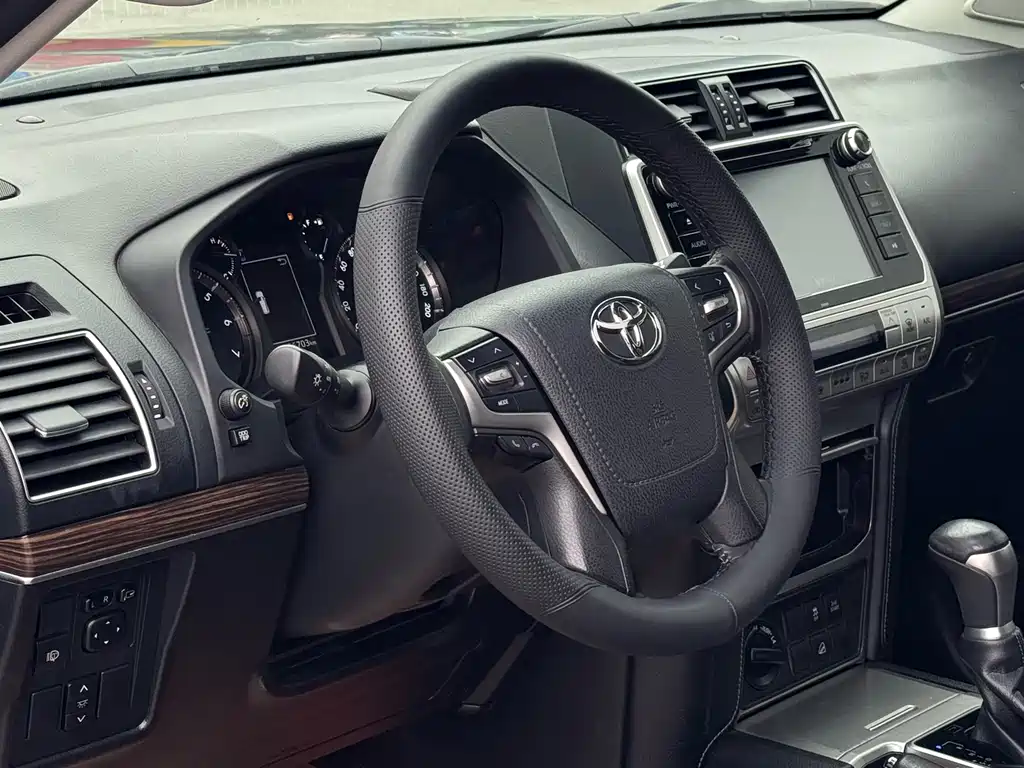 Toyota Prado 2020 — фото 11