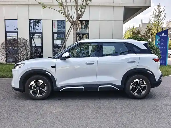 BYD Yuan UP 2025