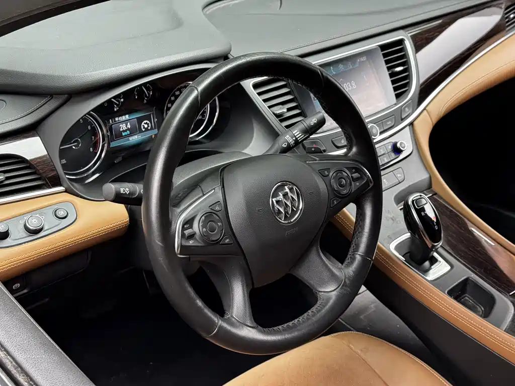 Buick LaCrosse 2016 — фото 18