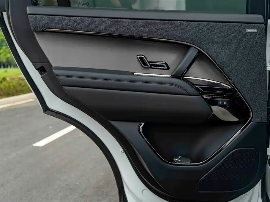 Land Rover Sport 2022 — фото 21