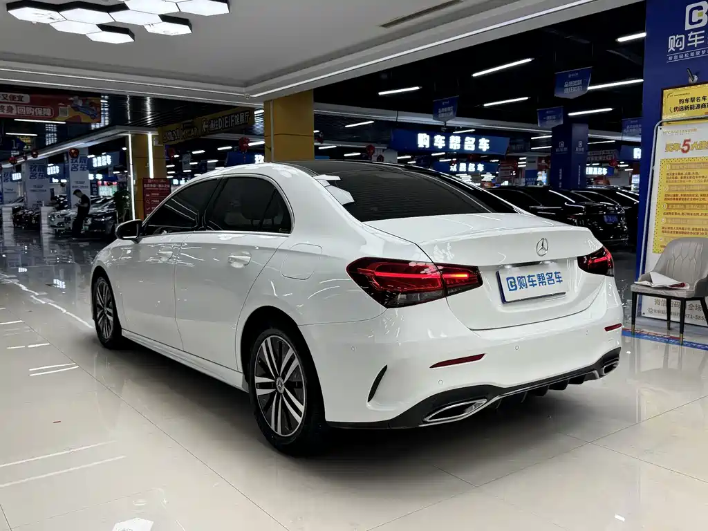 Mercedes-Benz A-Class 2019 — фото 17