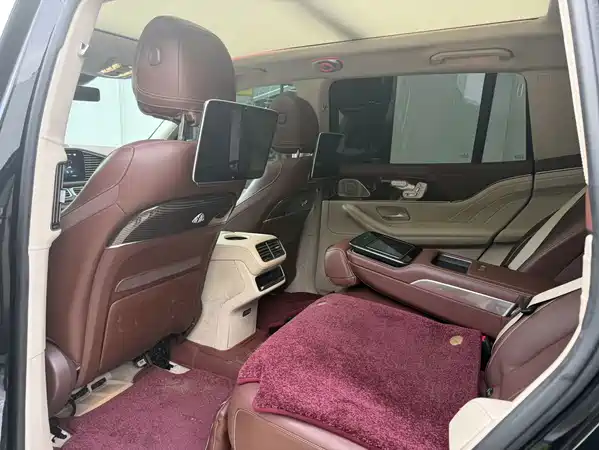 Mercedes-Benz GLS 2024