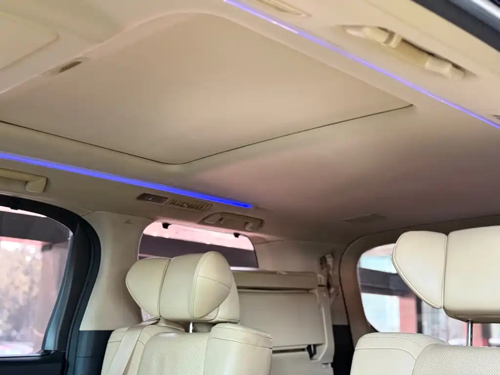 Toyota Alphard 2018 — фото 9