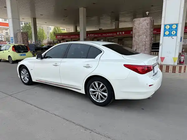 Infiniti Q50L 2016