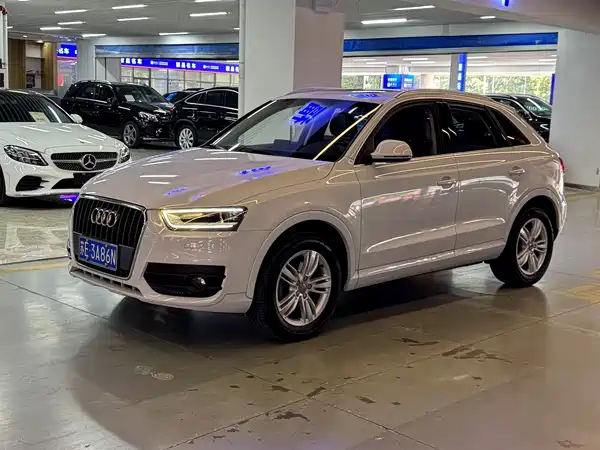 Audi Q3 2015