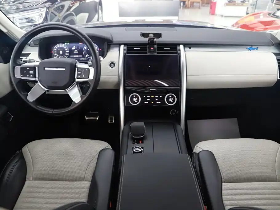 Land Rover Discovery 2021 — фото 19