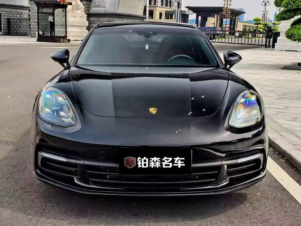 Porsche Panamera 2019