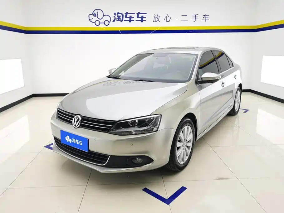Volkswagen Sagitar 2013