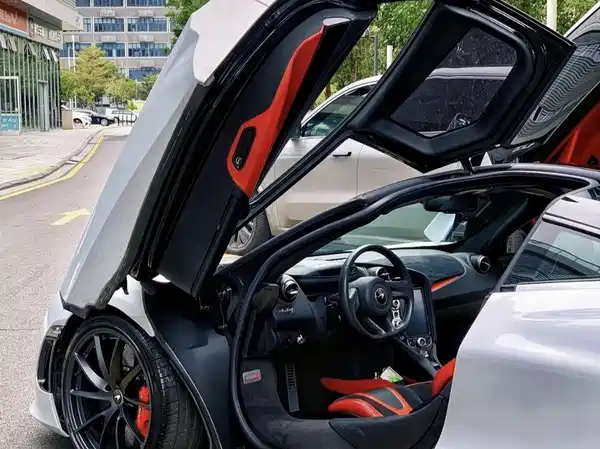 McLaren 720S 2019