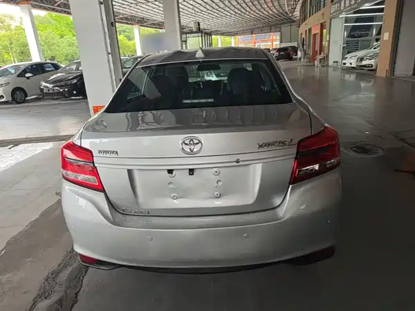 Toyota Yaris L 2017