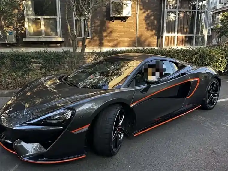 McLaren 540C 2017 — фото 1