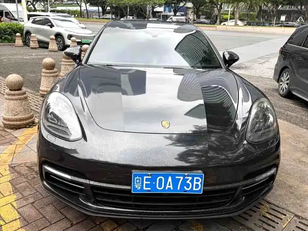 Porsche Panamera 2018