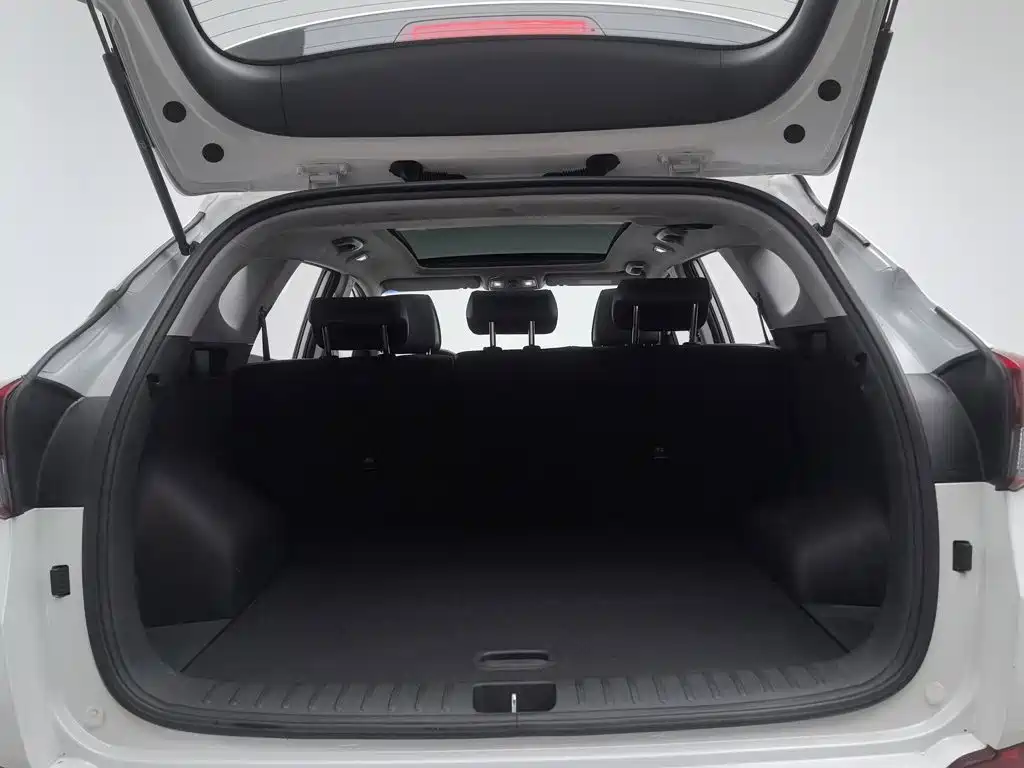 Hyundai Tucson 2018 — фото 16