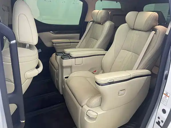 Toyota Vellfire 2021