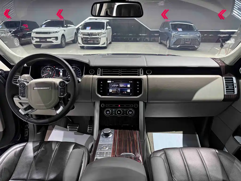 Land Rover Range Rover 2018 — фото 13