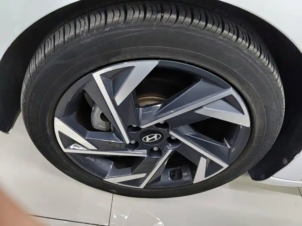 Hyundai Elantra 2024 — фото 23