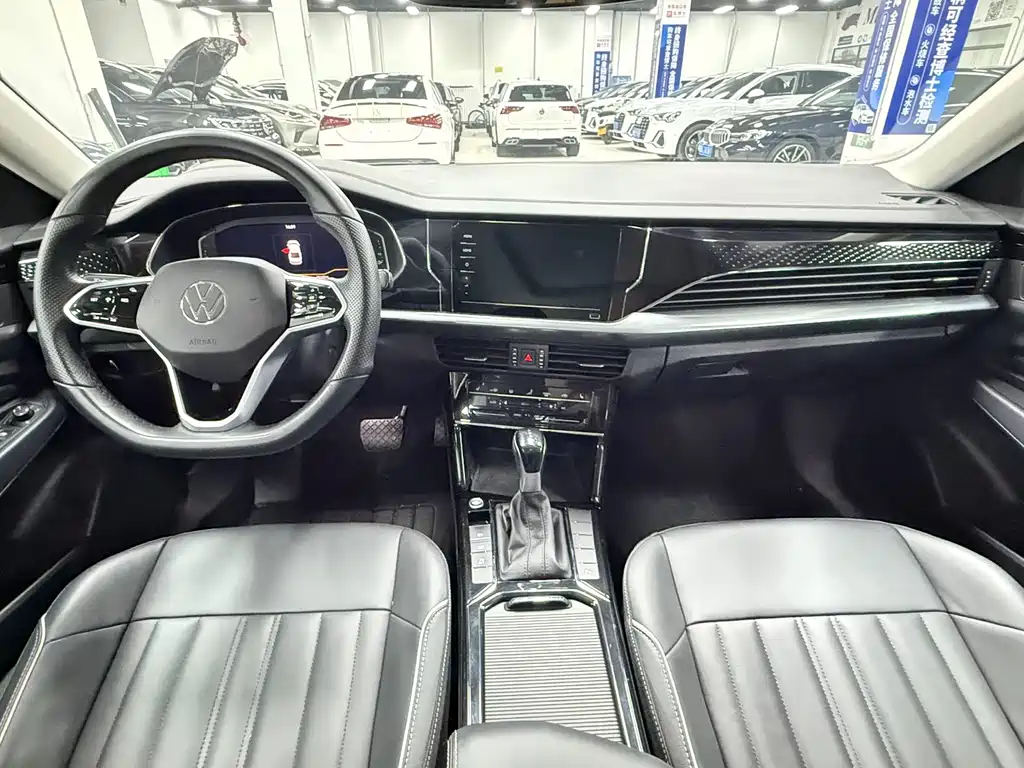 Volkswagen Passat 2023 — фото 20